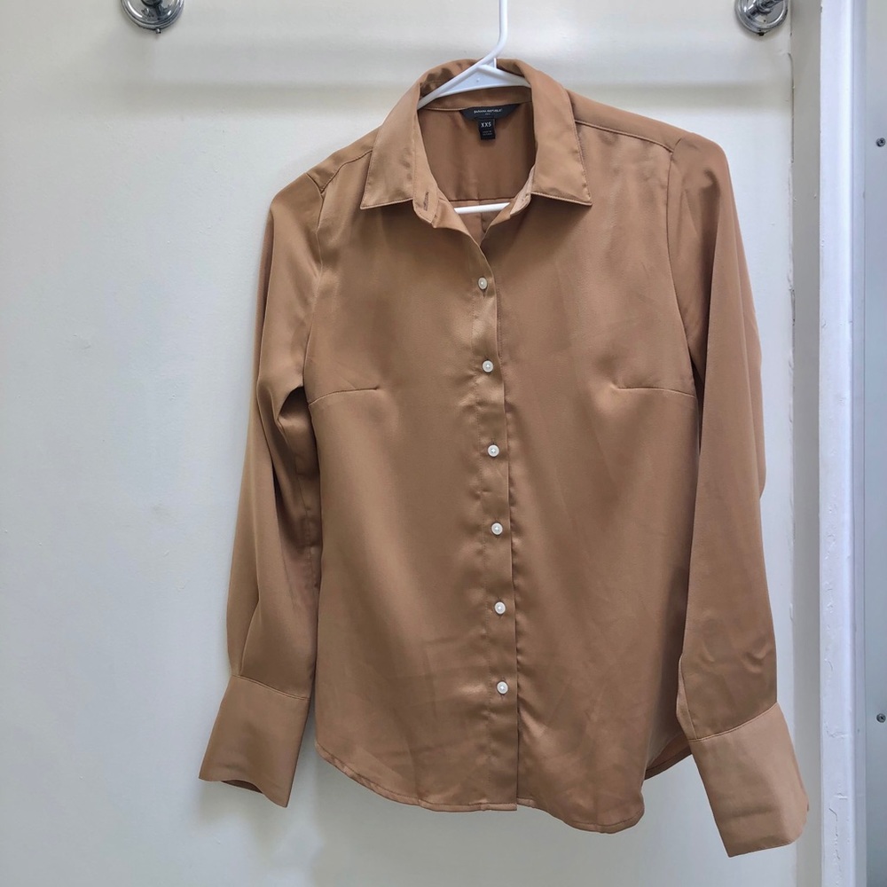 Banana Republic Light Brown/Gold Button Down Blouse